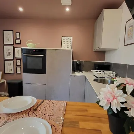 Escapade A Dans Beau T2 Avec Terrasse - Proche Gare Et Centre Lägenhet *