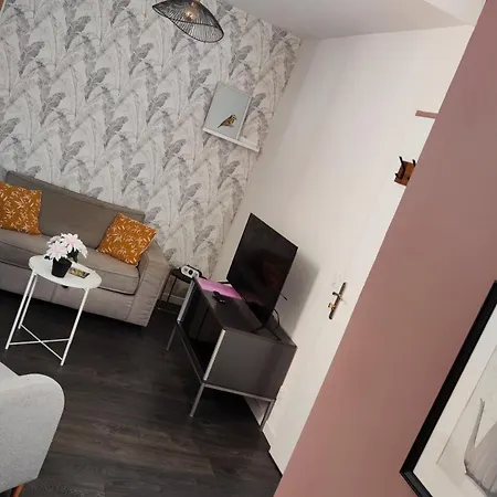 Escapade A Dans Beau T2 Avec Terrasse - Proche Gare Et Centre