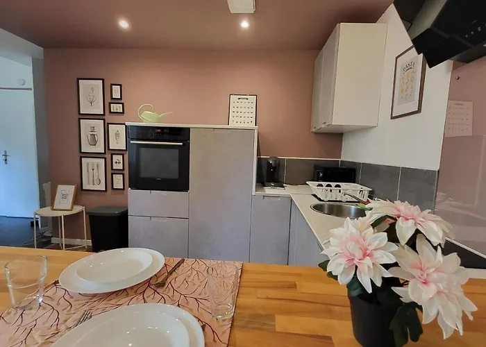 Escapade A Dans Beau T2 Avec Terrasse - Proche Gare Et Centre Apartment *